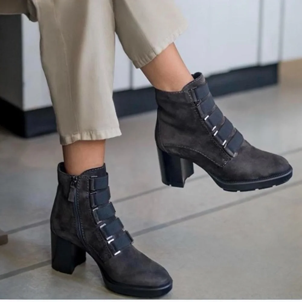 Aquatalia Indira Brown Round Toe Buckled Booties Size 6